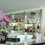 Hotel Monte Lírio