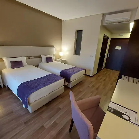Ξενοδοχείο Monte Lirio 4*