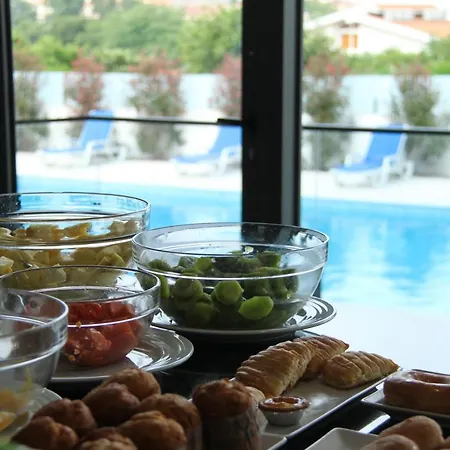 Monte Lírio Szálloda