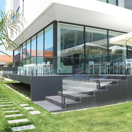 Hotel Monte Lírio 4*
